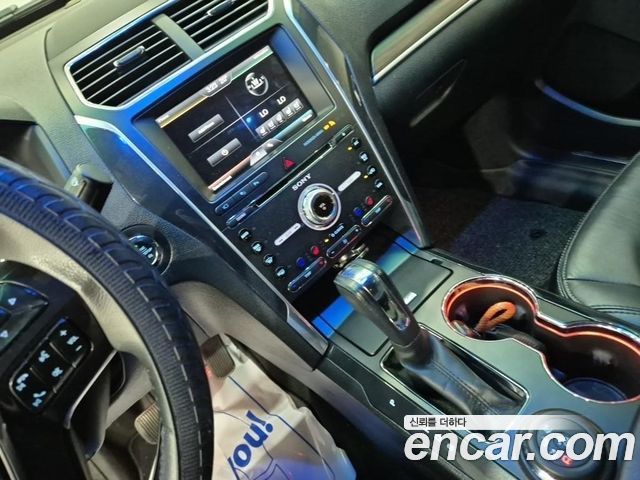 Ford Explorer 2.3 Limited 4WD 5th 2016 — фото 10