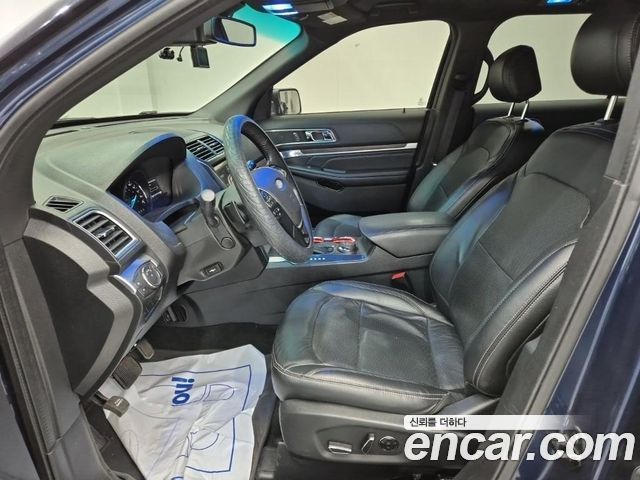 Ford Explorer 2.3 Limited 4WD 5th 2016 — фото 15