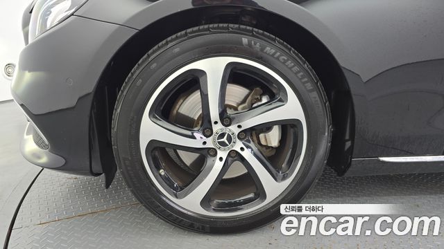 Mercedes-Benz E-Class (W213) E250 Avantgarde 2020 — фото 5
