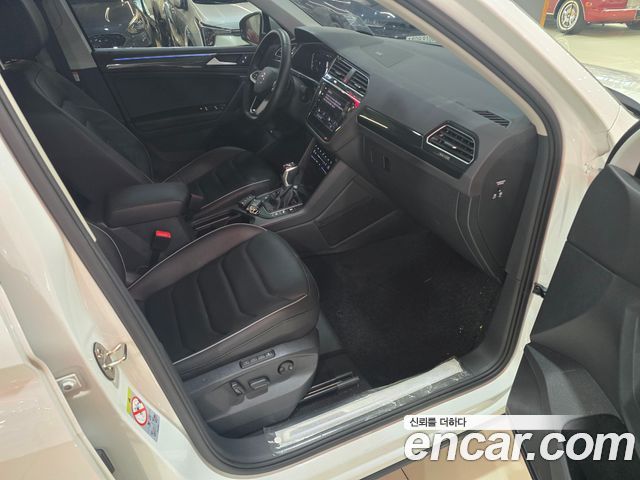 Volkswagen Tiguan (II) 2.0 TDI Prestige 2023 — фото 6