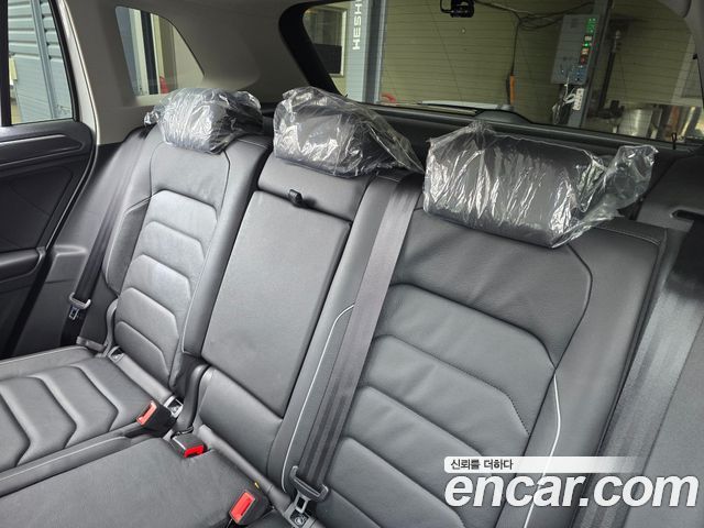 Volkswagen Tiguan (II) 2.0 TDI Prestige 2023 — фото 7