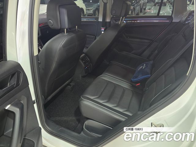 Volkswagen Tiguan (II) 2.0 TDI Prestige 2023 — фото 10