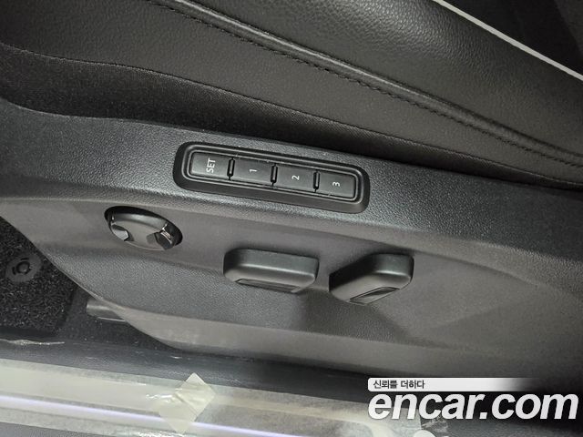 Volkswagen Tiguan (II) 2.0 TDI Prestige 2023 — фото 15