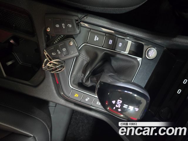 Volkswagen Tiguan (II) 2.0 TDI Prestige 2023 — фото 19