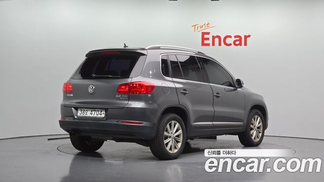 Volkswagen Tiguan 2.0 TDI Comfort 5N 2015 — фото 2