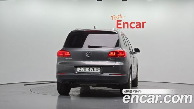 Volkswagen Tiguan 2.0 TDI Comfort 5N 2015 — фото 4