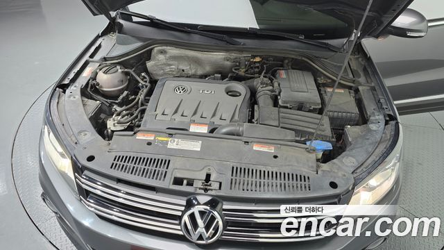 Volkswagen Tiguan 2.0 TDI Comfort 5N 2015 — фото 6