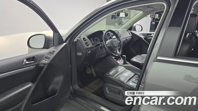 Volkswagen Tiguan 2.0 TDI Comfort 5N 2015 — фото 10