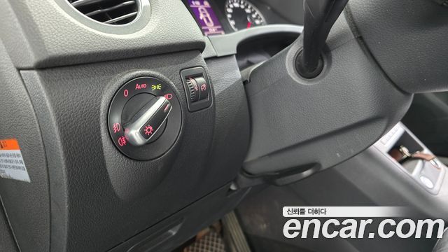 Volkswagen Tiguan 2.0 TDI Comfort 5N 2015 — фото 18