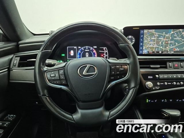 Lexus ES300h (VII) Luxury 2023 — фото 16
