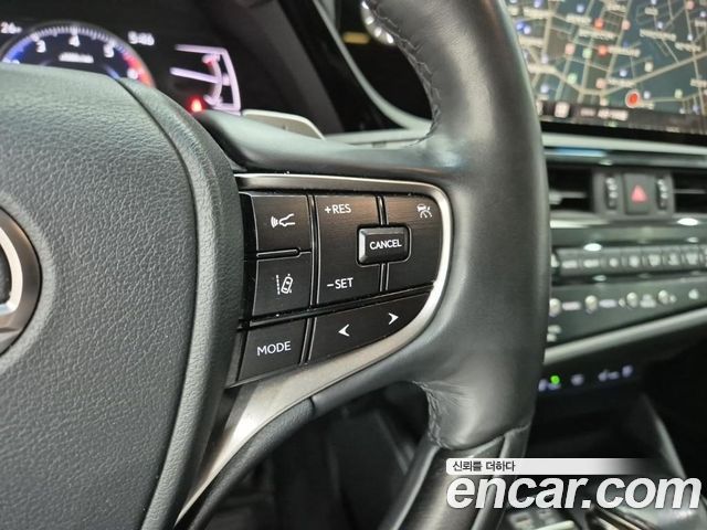 Lexus ES300h (VII) Luxury 2023 — фото 20