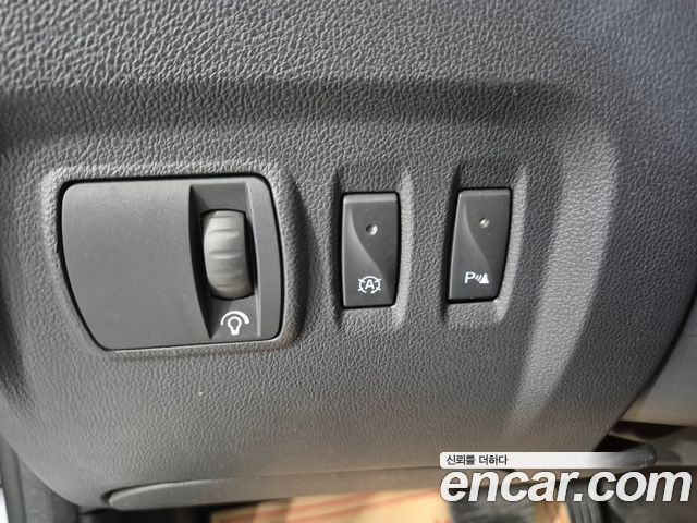 Renault Korea QM3 RE 2018 — фото 19