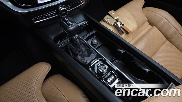 Volvo S60 (III) T5 Inscroption 2020 — фото 9