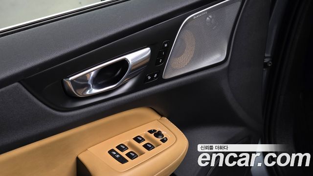 Volvo S60 (III) T5 Inscroption 2020 — фото 16