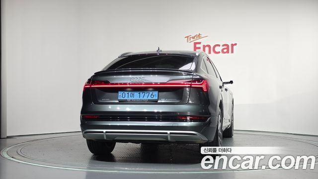 Audi e-tron 55 Quattro Sportback 2022 — фото 4