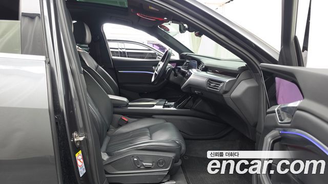 Audi e-tron 55 Quattro Sportback 2022 — фото 11