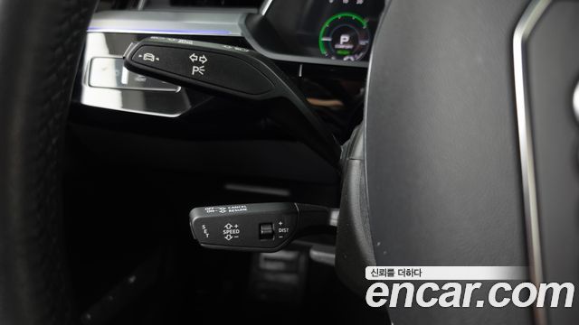 Audi e-tron 55 Quattro Sportback 2022 — фото 27