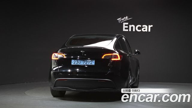 Tesla Model Y RWD 2024 — фото 4