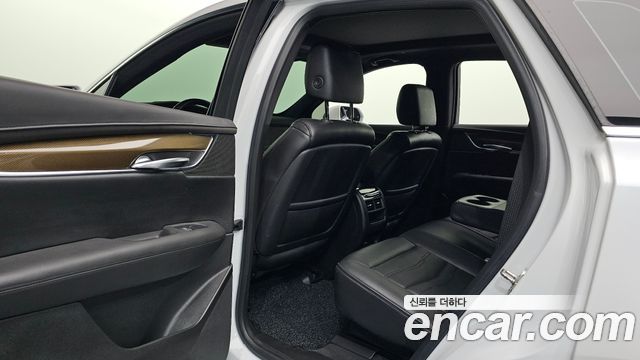 Cadillac XT5 3.6 Platinum 2018 — фото 11