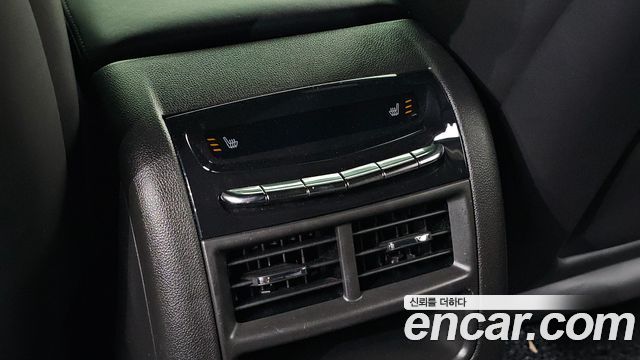 Cadillac XT5 3.6 Platinum 2018 — фото 19
