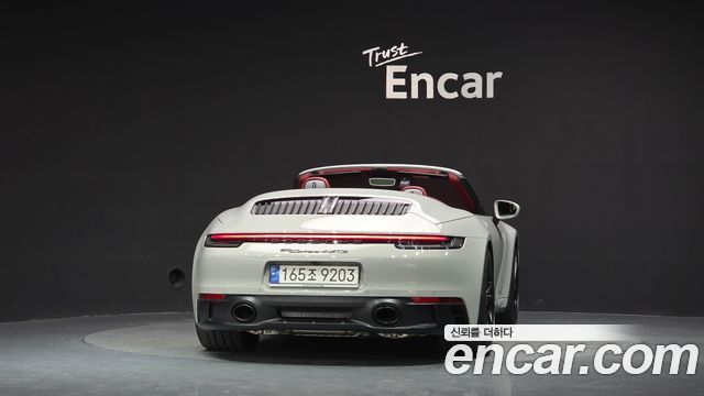 Porsche 911 (992) Carrera 4 GTS Cabriolet 2024 — фото 4