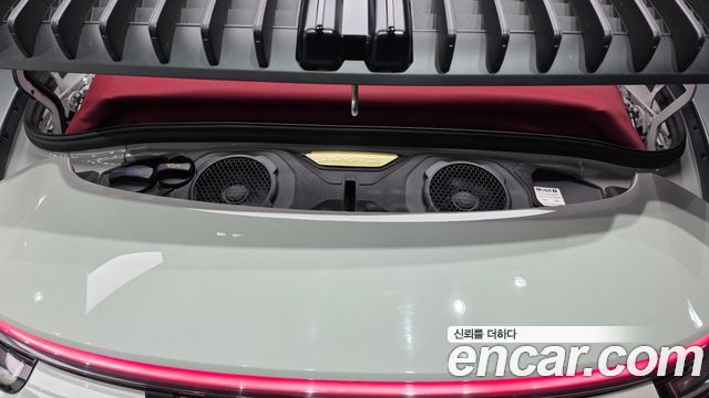 Porsche 911 (992) Carrera 4 GTS Cabriolet 2024 — фото 6