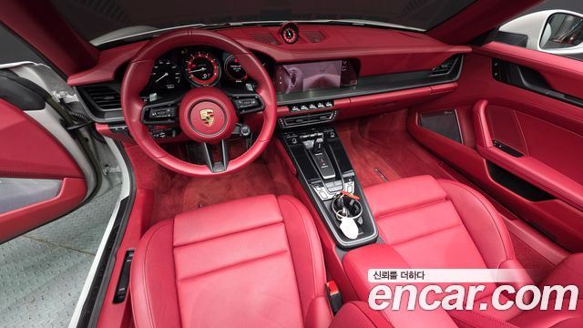 Porsche 911 (992) Carrera 4 GTS Cabriolet 2024 — фото 7