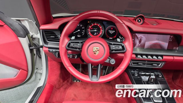Porsche 911 (992) Carrera 4 GTS Cabriolet 2024 — фото 17