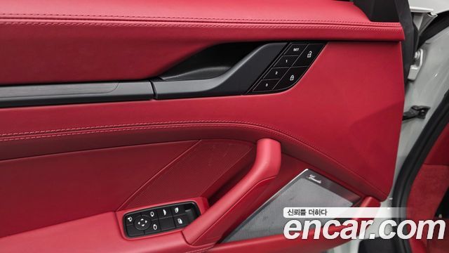 Porsche 911 (992) Carrera 4 GTS Cabriolet 2024 — фото 24