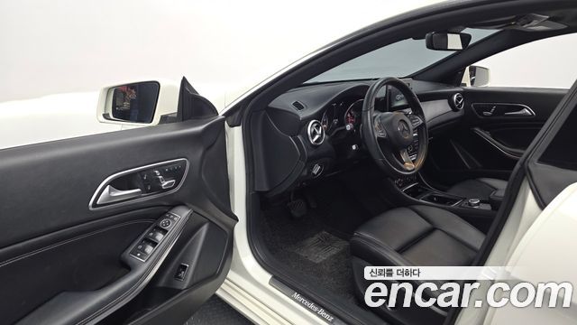 Mercedes-Benz CLA-Class (C117) CLA250 4MATIC 2018 — фото 10