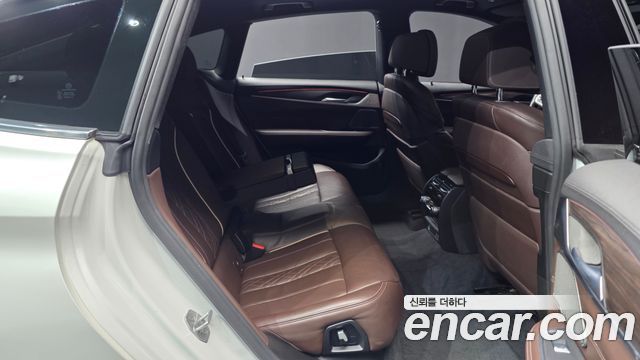 BMW 6 Series GT (G32) 620d xDrive M Sport 2020 — фото 12