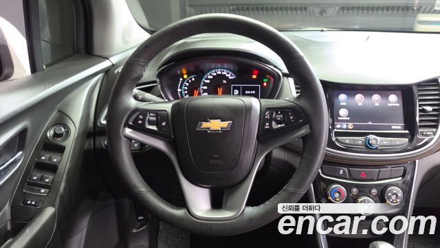 Chevrolet Trax 1.4 Premier 2020 — фото 13