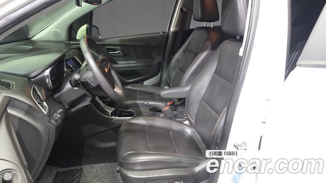 Chevrolet Trax 1.4 Premier 2020 — фото 30