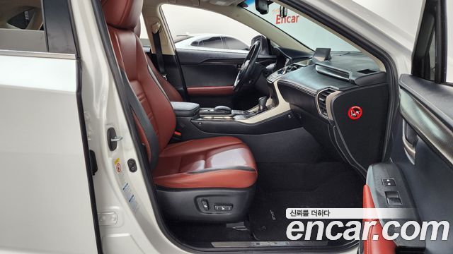 Lexus NX300h Supreme 2016 — фото 11