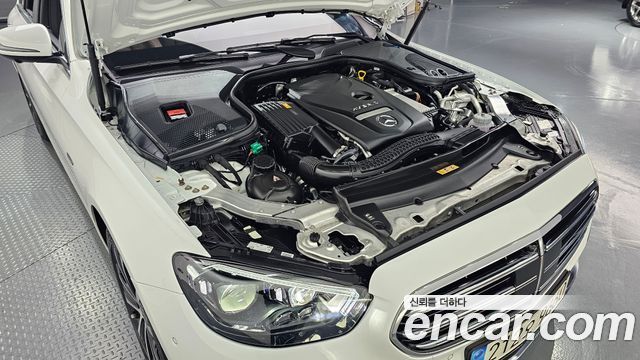 Mercedes-Benz E-Class (W213) E300e 4MATIC Exclusive 2021 — фото 6