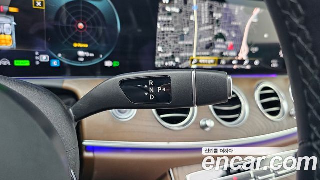 Mercedes-Benz E-Class (W213) E300e 4MATIC Exclusive 2021 — фото 9