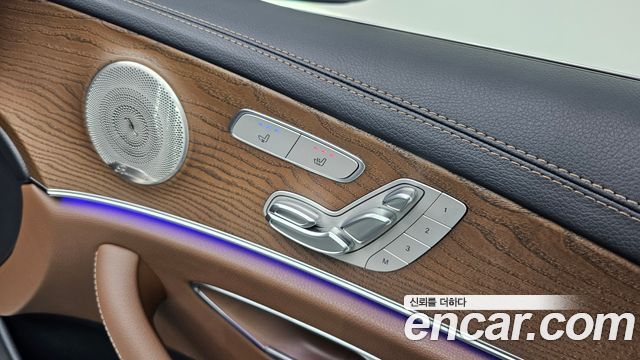 Mercedes-Benz E-Class (W213) E300e 4MATIC Exclusive 2021 — фото 27