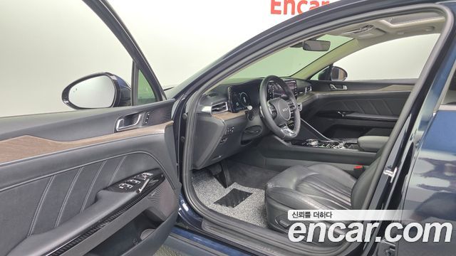 Kia K5 Hybrid (III) Signature 2022 — фото 13