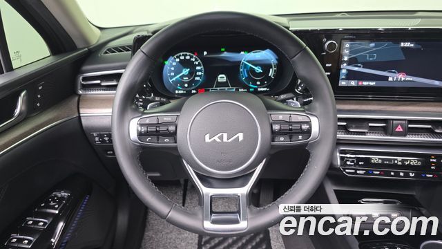 Kia K5 Hybrid (III) Signature 2022 — фото 14