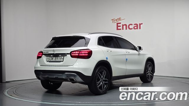 Mercedes-Benz GLA-Class (X156) GLA220 Premium 2019 — фото 2