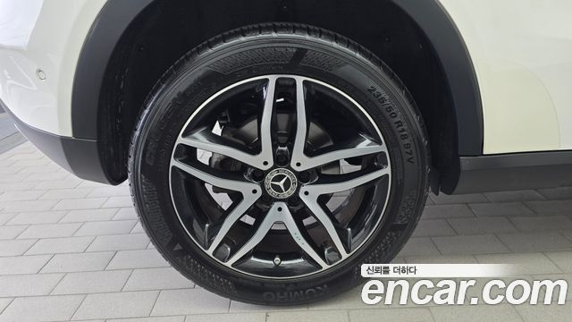 Mercedes-Benz GLA-Class (X156) GLA220 Premium 2019 — фото 5