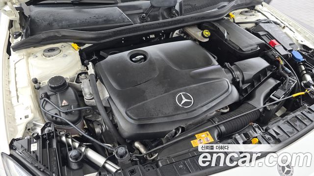 Mercedes-Benz GLA-Class (X156) GLA220 Premium 2019 — фото 6