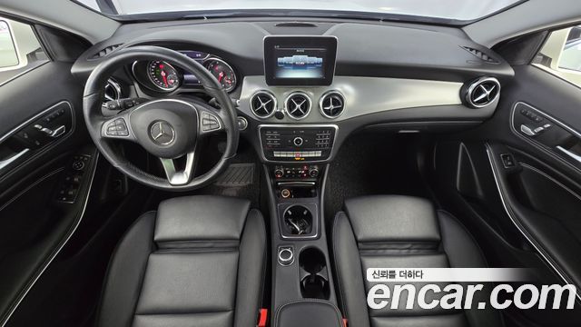 Mercedes-Benz GLA-Class (X156) GLA220 Premium 2019 — фото 7