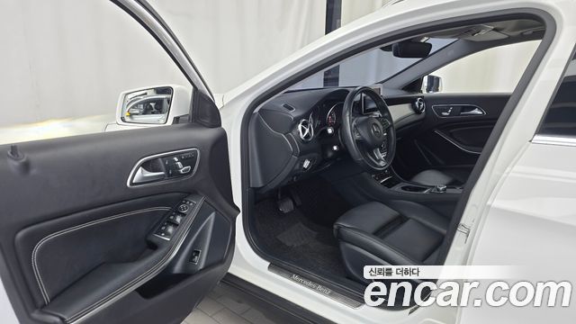 Mercedes-Benz GLA-Class (X156) GLA220 Premium 2019 — фото 10