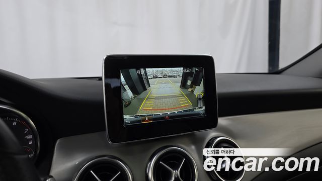 Mercedes-Benz GLA-Class (X156) GLA220 Premium 2019 — фото 15