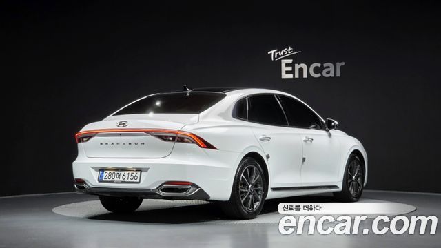 Hyundai Grandeur (IG) 2.5 Le Blanc 2023 — фото 2