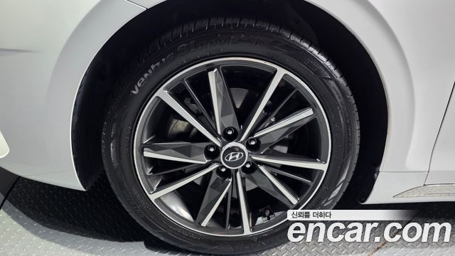 Hyundai Grandeur (IG) 2.5 Le Blanc 2023 — фото 5
