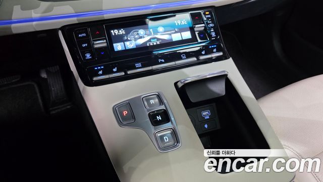 Hyundai Grandeur (IG) 2.5 Le Blanc 2023 — фото 9