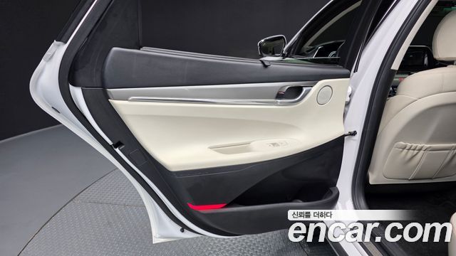 Hyundai Grandeur (IG) 2.5 Le Blanc 2023 — фото 25