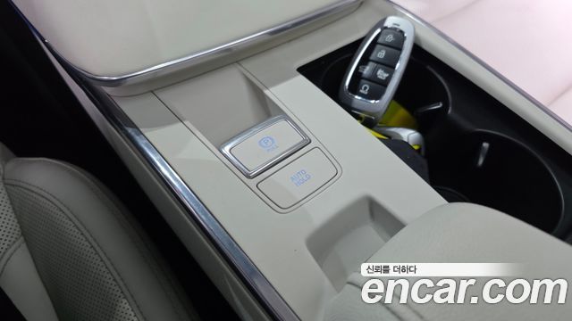 Hyundai Grandeur (IG) 2.5 Le Blanc 2023 — фото 37